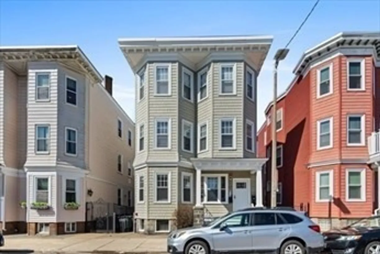 Boston, MA Real Estate | View 247 L Street, 1 | 4 Beds, 2 Baths