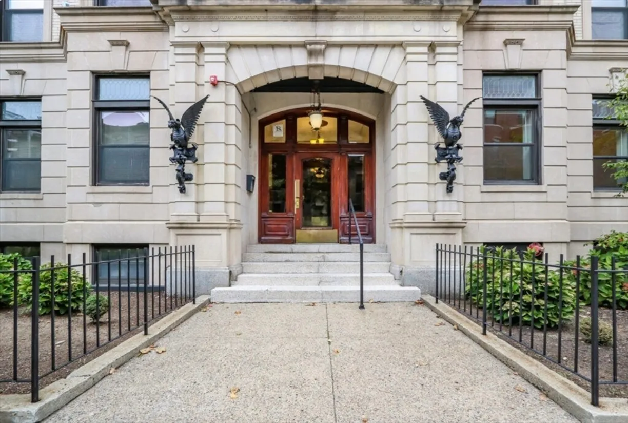 Boston, MA Real Estate | View 25 Peterborough St., 11 | 1 Bed, 1 Bath