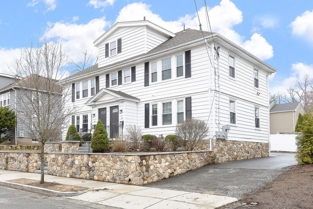 Boston, MA Real Estate | View 9 Noble St, 9 | 4 Beds, 2 Baths