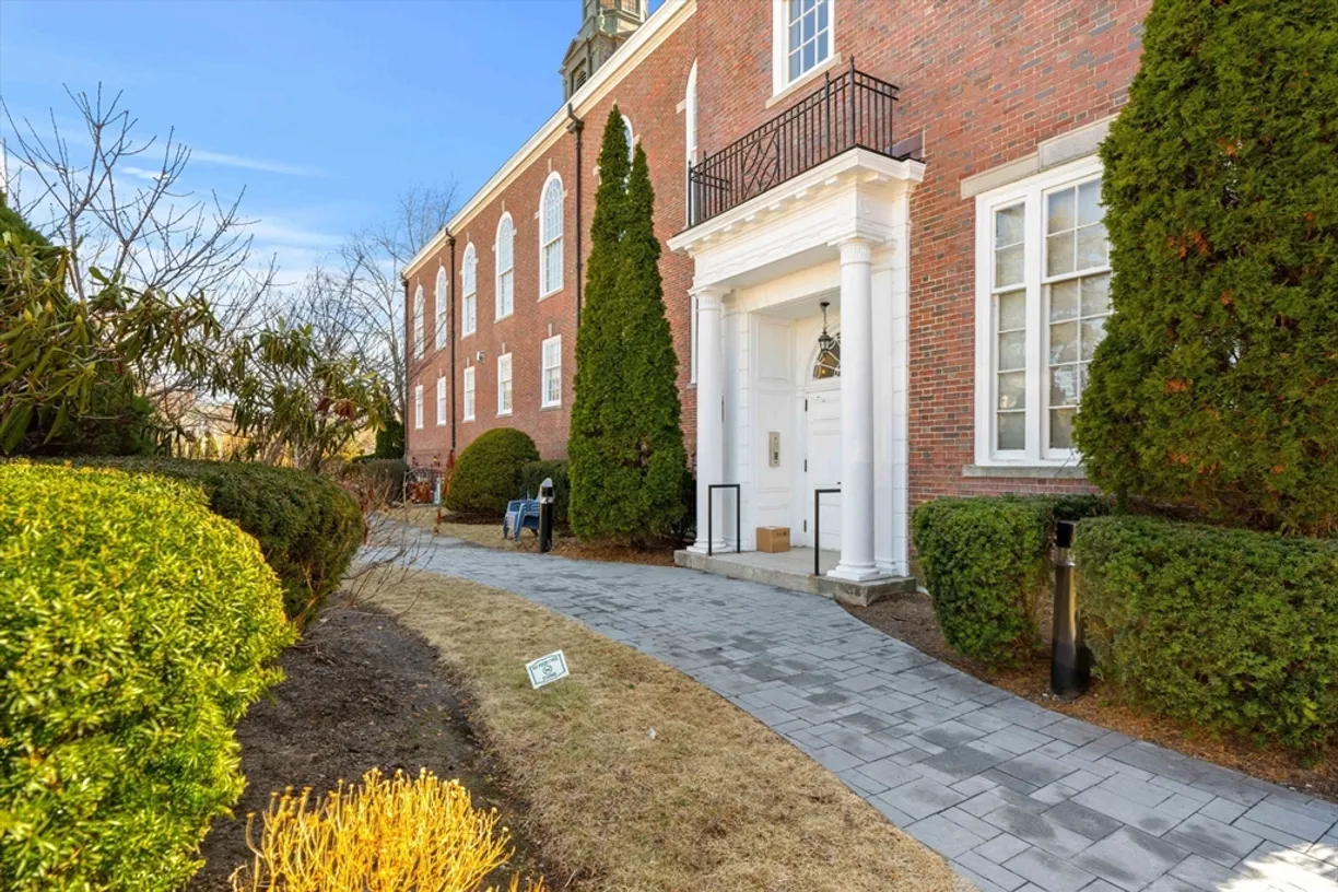 Boston, MA Real Estate | View 391 Walnut St, 4 | Listing