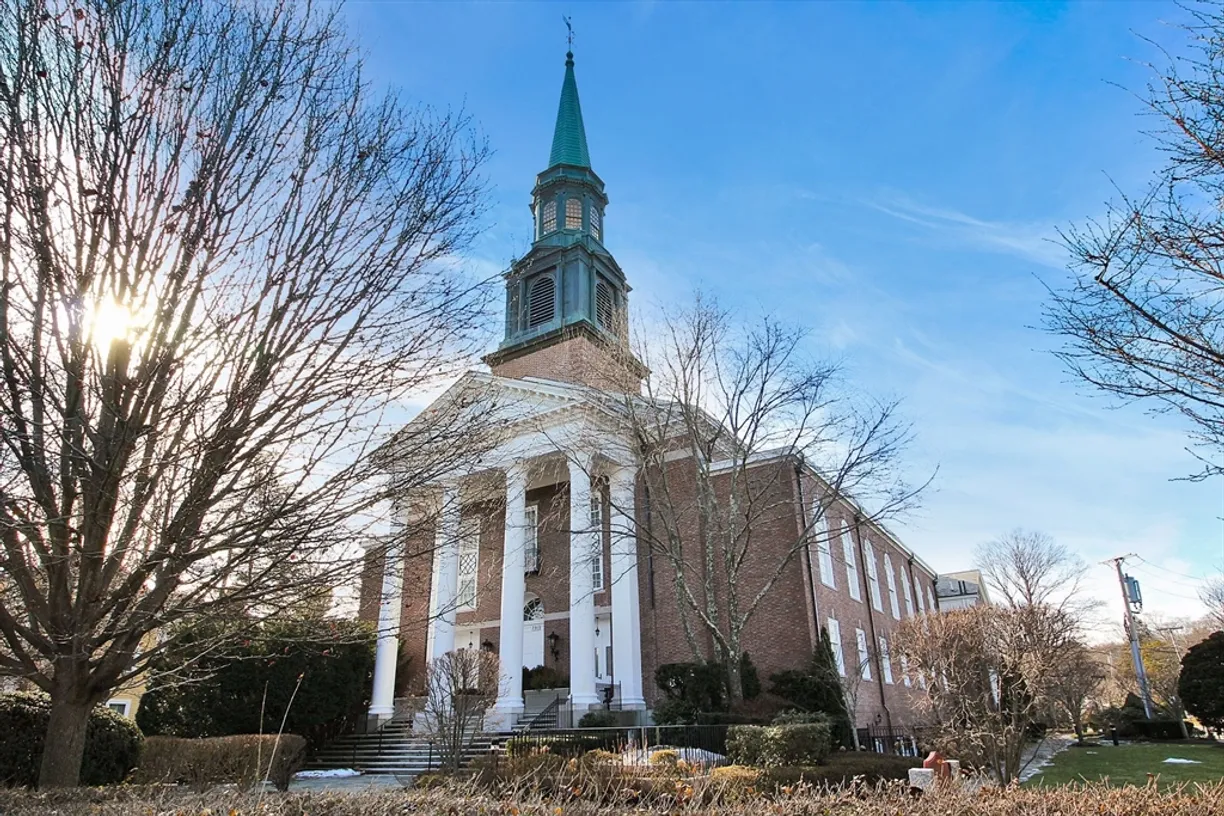 Boston, MA Real Estate | View 391 Walnut St, 4 | 3 Beds, 3 Baths