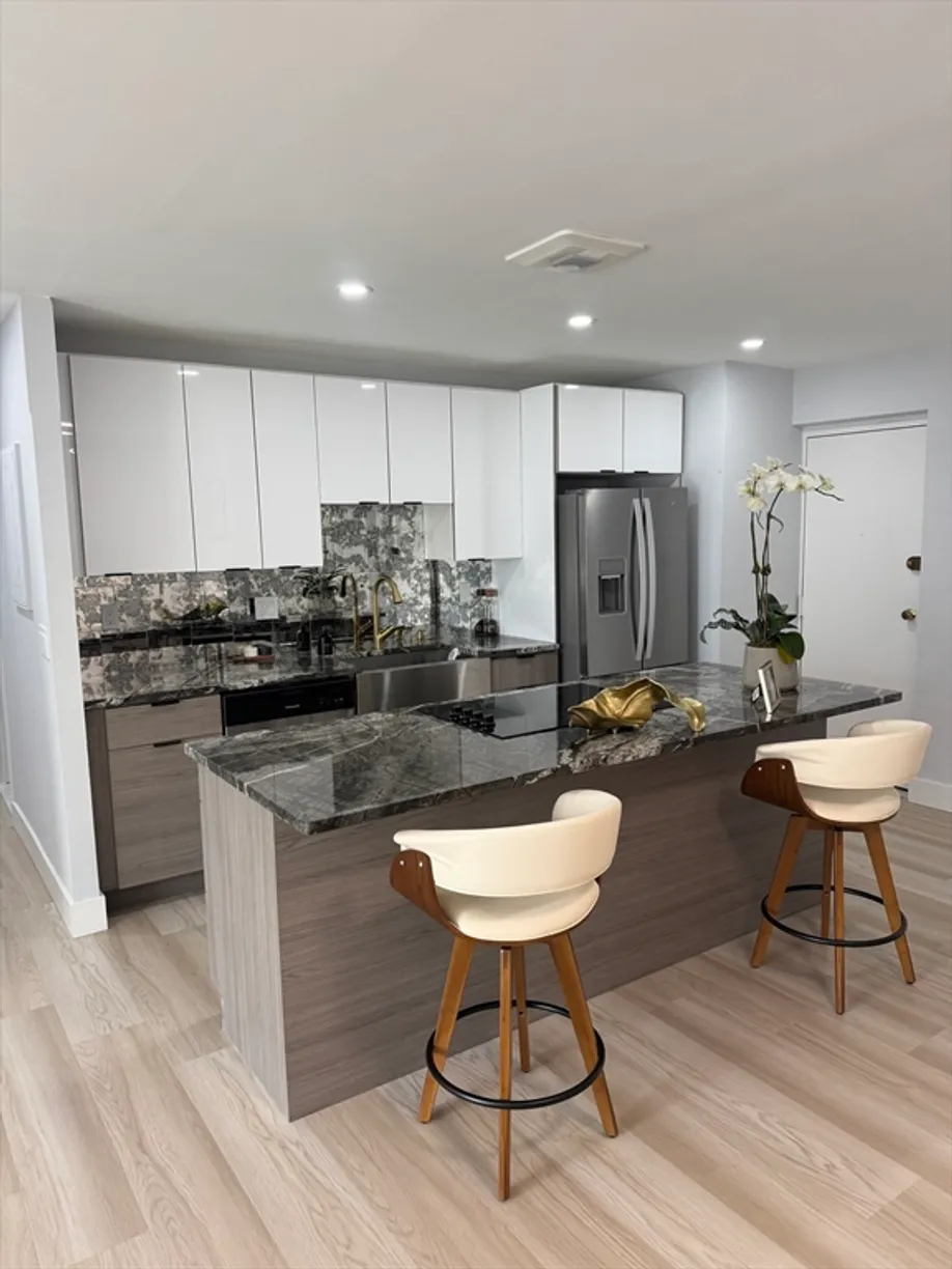 Boston, MA Real Estate | View 761 E 6th, 5 | Listing