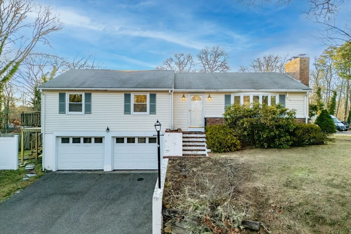 Boston, MA Real Estate | View 3 Raintree Rd | 3 Beds, 2 Baths