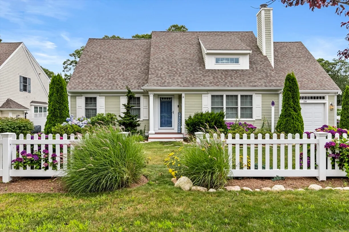 Boston, MA Real Estate | View 156 Settlers Ln | 3 Beds, 2 Baths