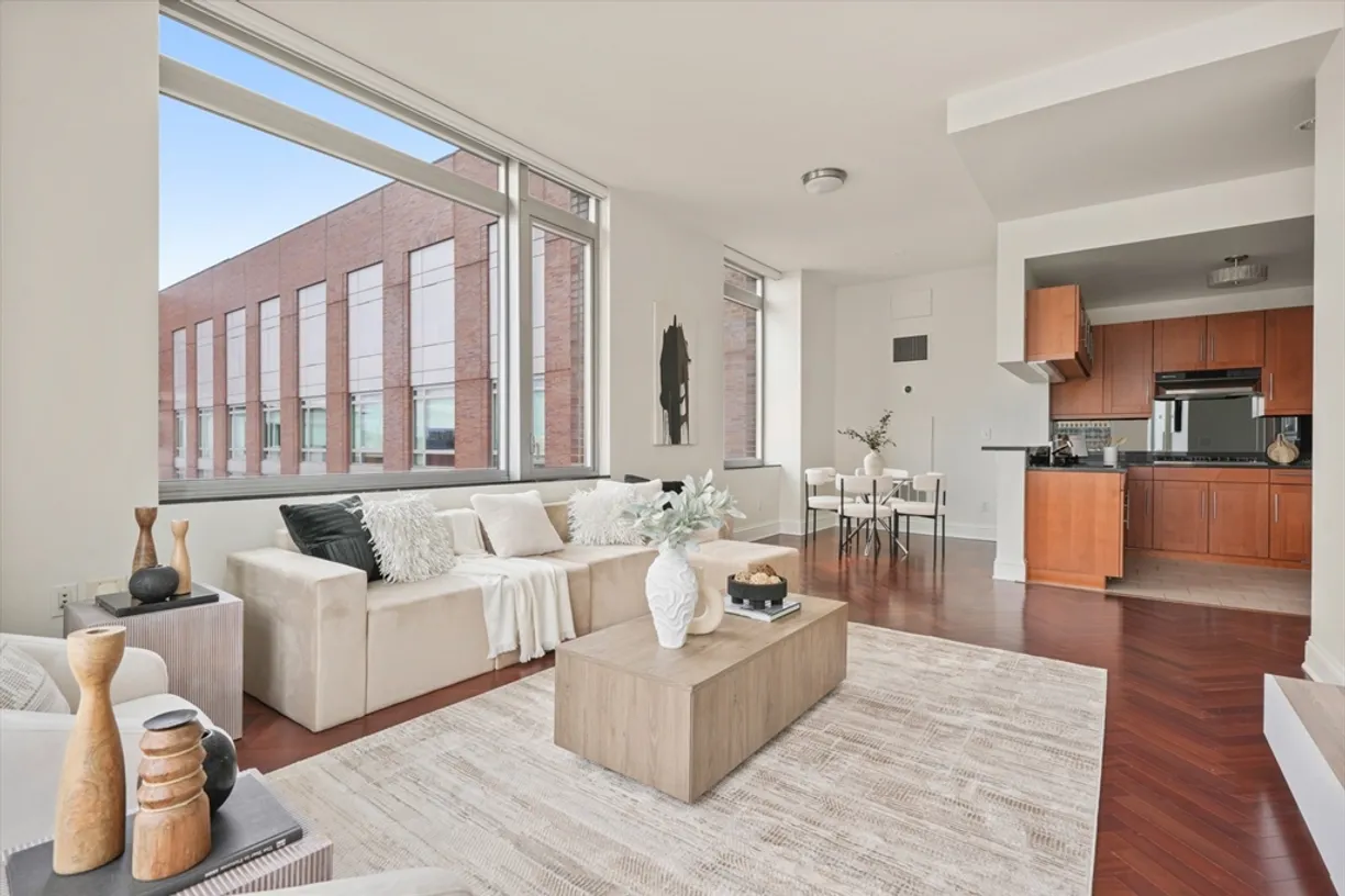 Boston, MA Real Estate | View 1 Charles St South, PH-205 | Listing