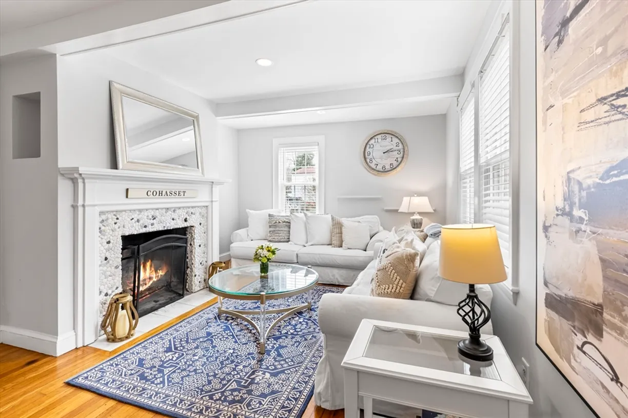 Boston, MA Real Estate | View 22 Smith Pl | Listing