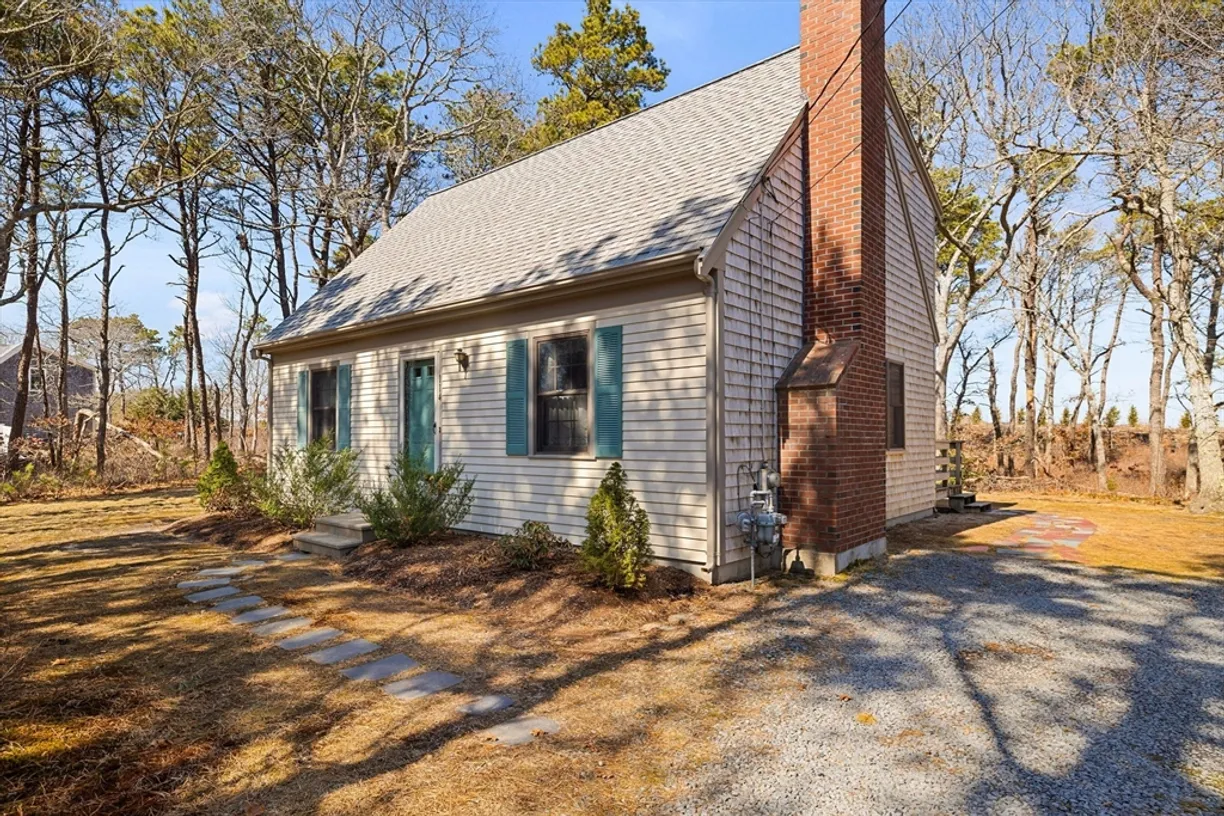 Boston, MA Real Estate | View 114 Searsville Rd | 3 Beds, 2 Baths