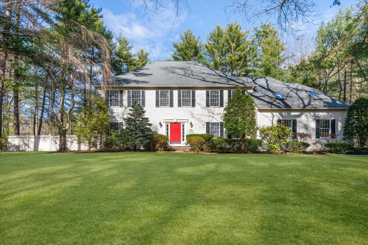 Boston, MA Real Estate | View 54 Phillips Rd | 5 Beds, 4 Baths