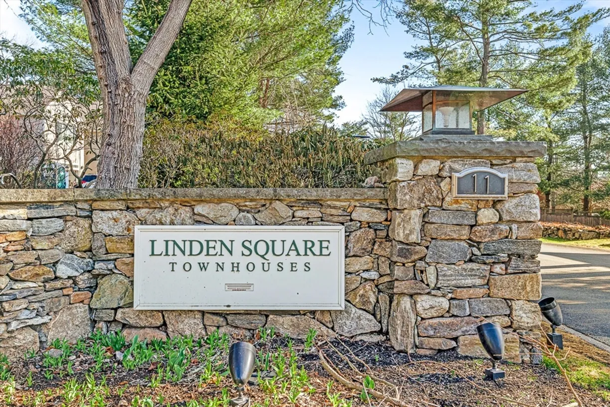Boston, MA Real Estate | View 11 Oak St, 59 | 2 Beds, 1 Bath