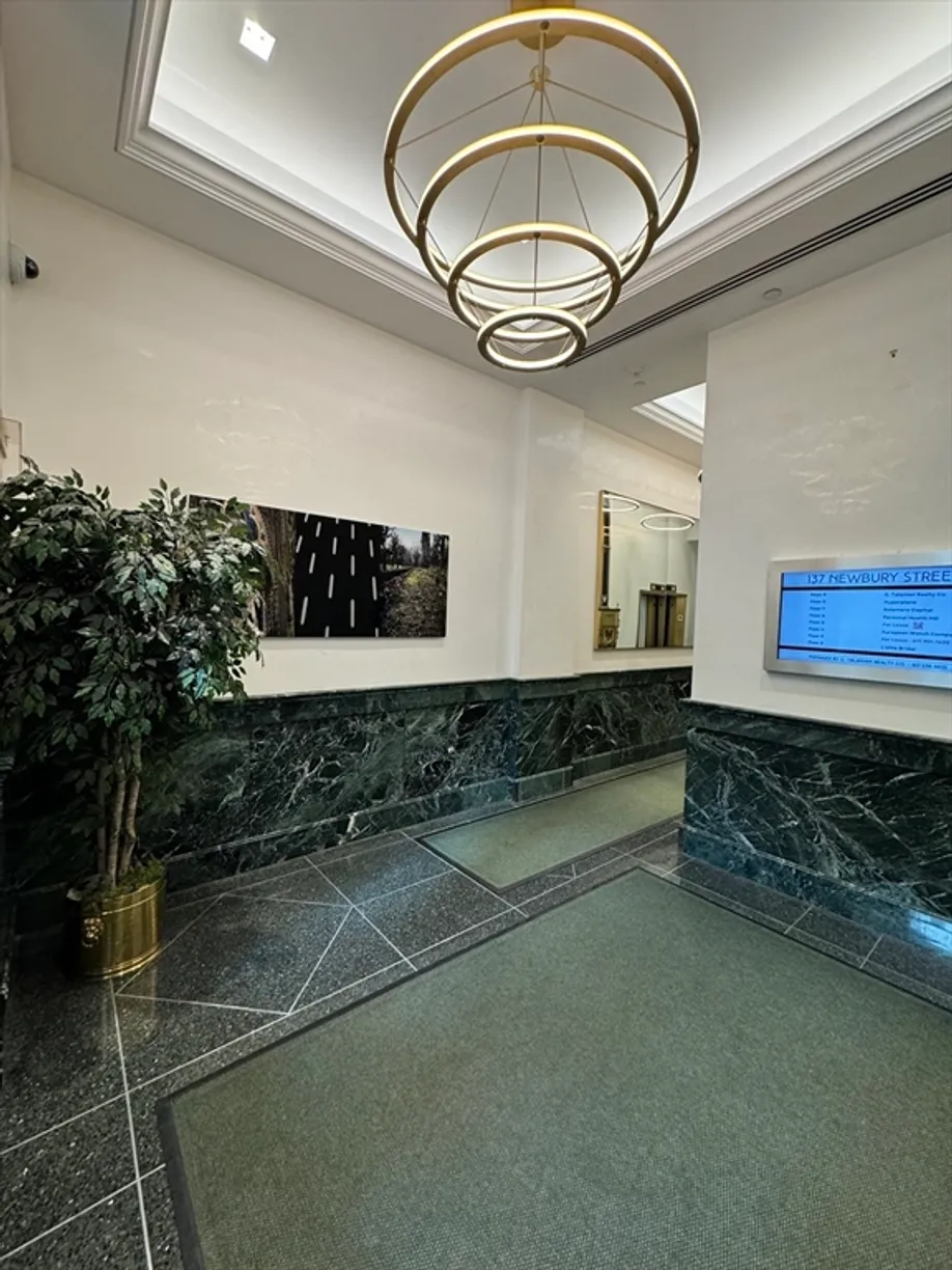 Boston, MA Real Estate | View 137 Newbury St., A