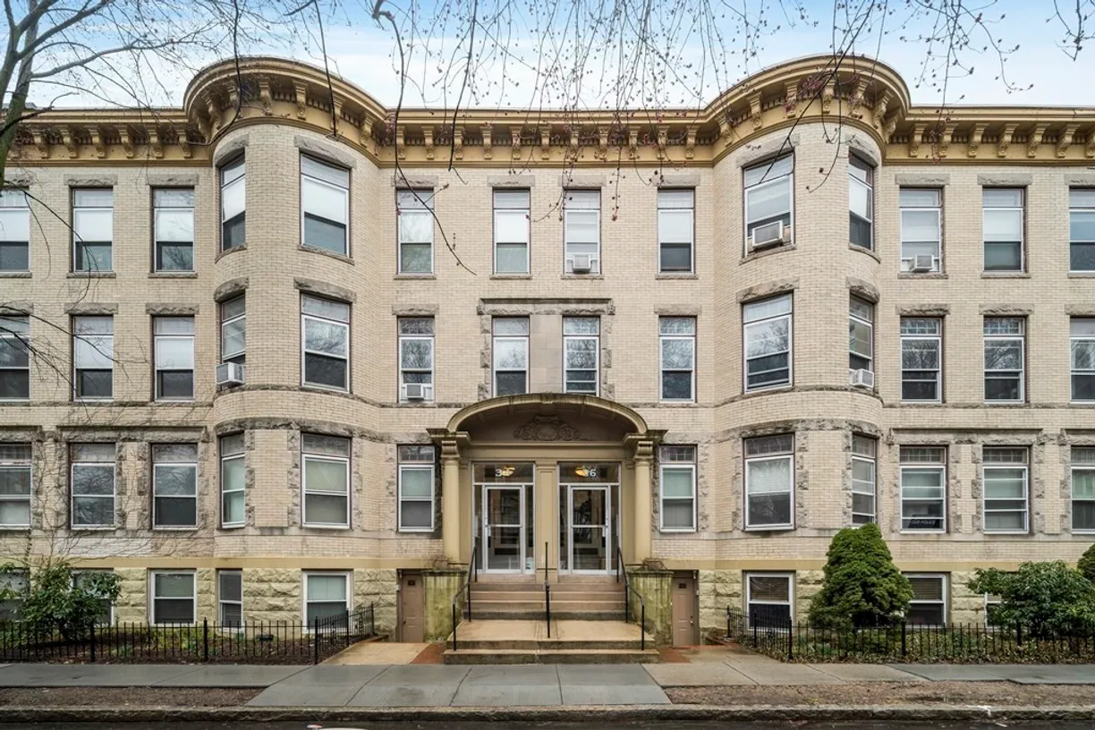 Boston, MA Real Estate | View 34 Winchester, B | 3 Beds, 1 Bath