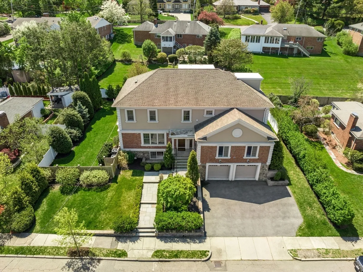 Boston, MA Real Estate | View 31 Donna Rd | 5 Beds, 5 Baths
