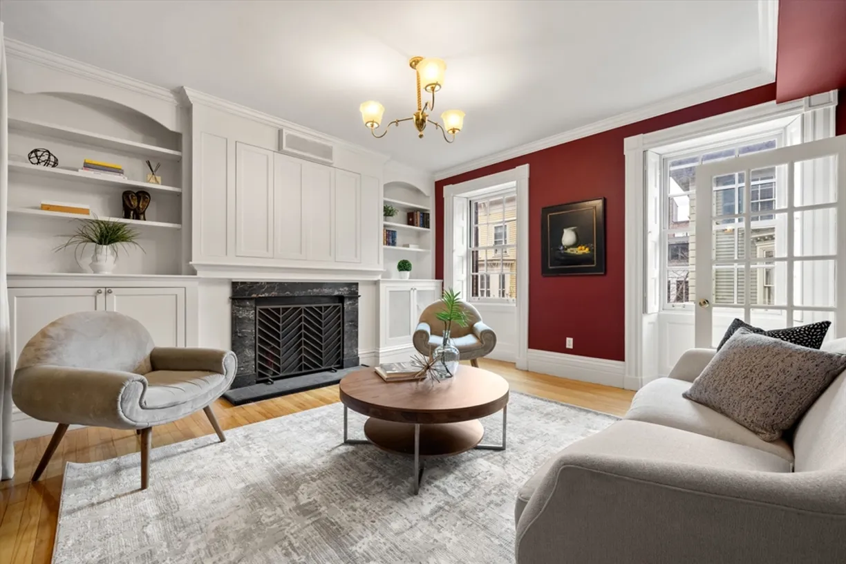 Boston, MA Real Estate | View 14 Pinckney Street | 5 Beds, 3 Baths