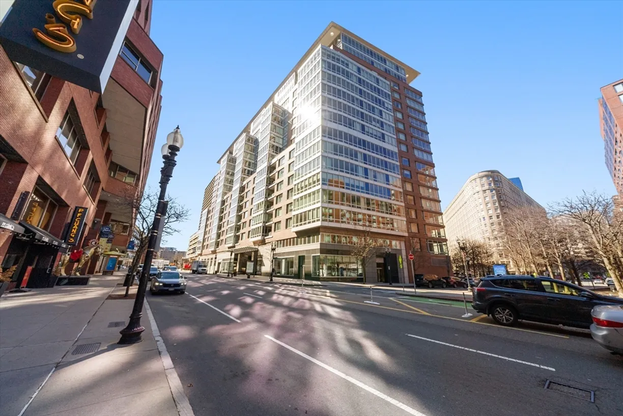 Boston, MA Real Estate | View 1 Charles St S, 910 | 2 Beds, 2 Baths