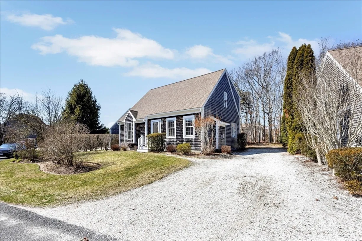 Boston, MA Real Estate | View 121 Camp St, 135 | 3 Beds, 2 Baths