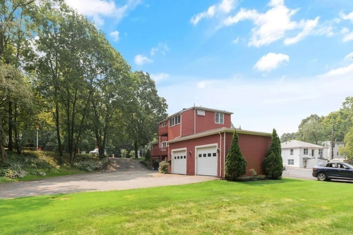 Boston, MA Real Estate | View 229 Bedford Street | 4 Beds, 3 Baths