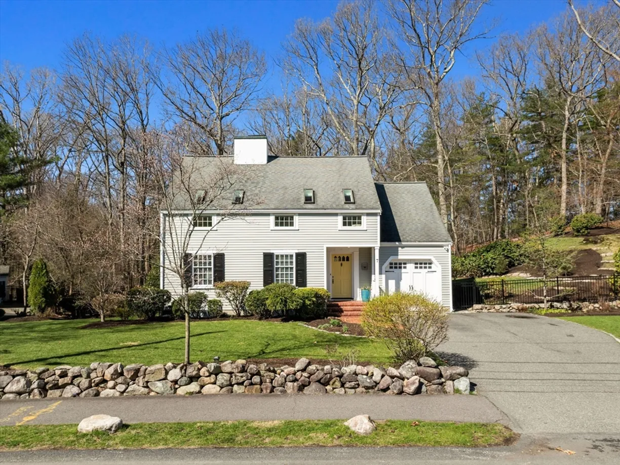 Boston, MA Real Estate | View 7 Madison Rd | 5 Beds, 2 Baths