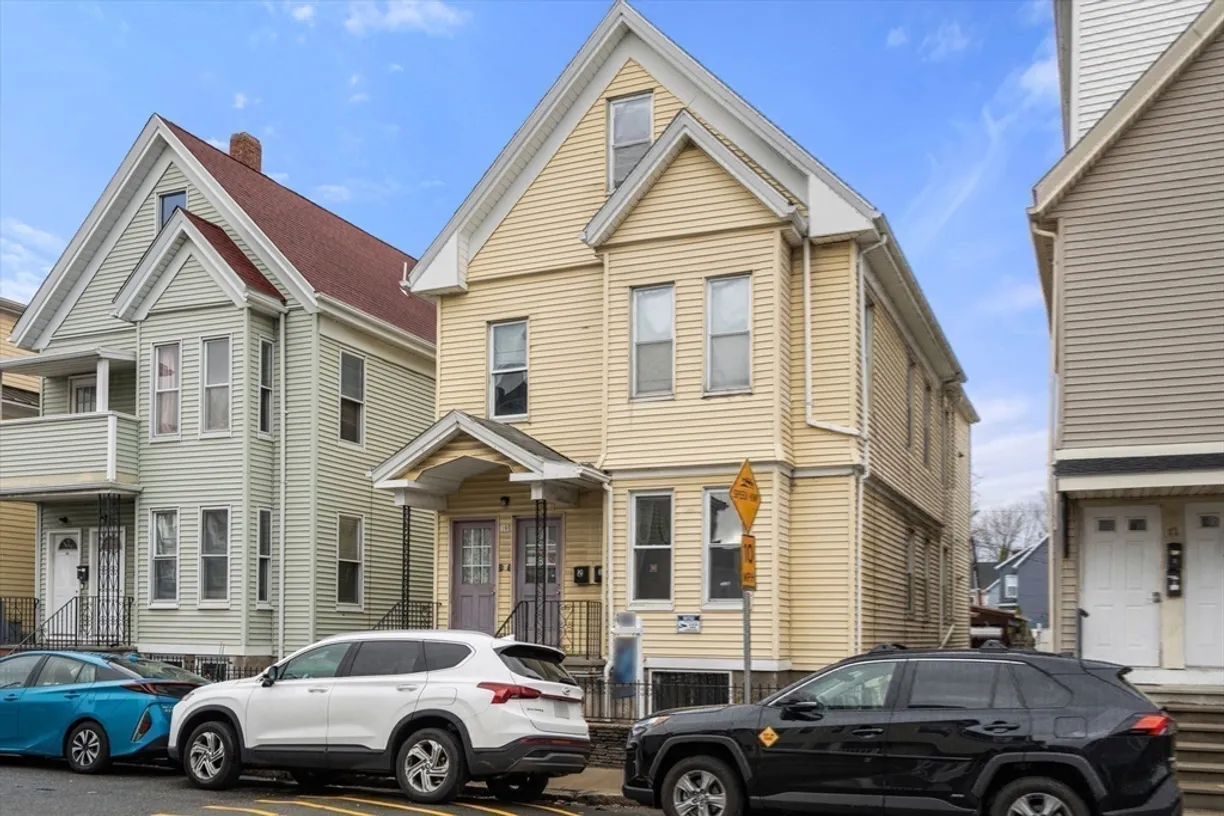Boston, MA Real Estate | View 19 Cross Street | 8 Beds, 3 Baths