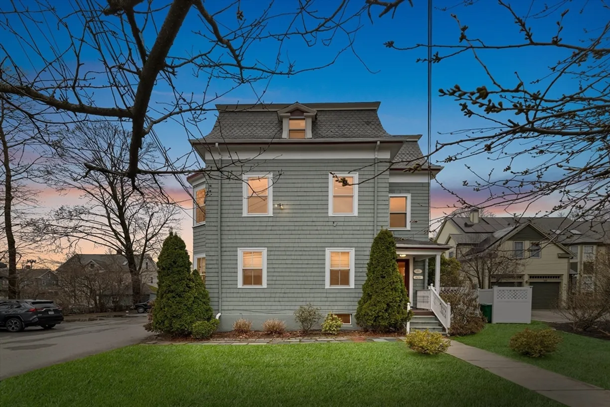 Boston, MA Real Estate | View 405 Cherry St, 2 | 3 Beds, 2 Baths