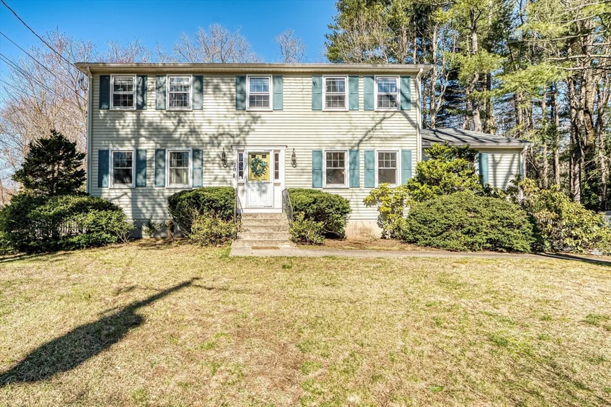 Boston, MA Real Estate | View 20 Colonial Dr | 4 Beds, 2 Baths