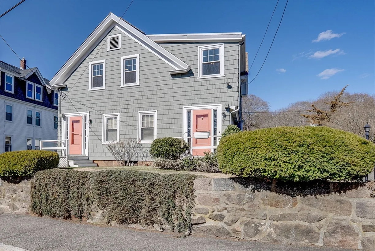 Boston, MA Real Estate | View 31 High Street, 2 | 2 Beds, 1 Bath