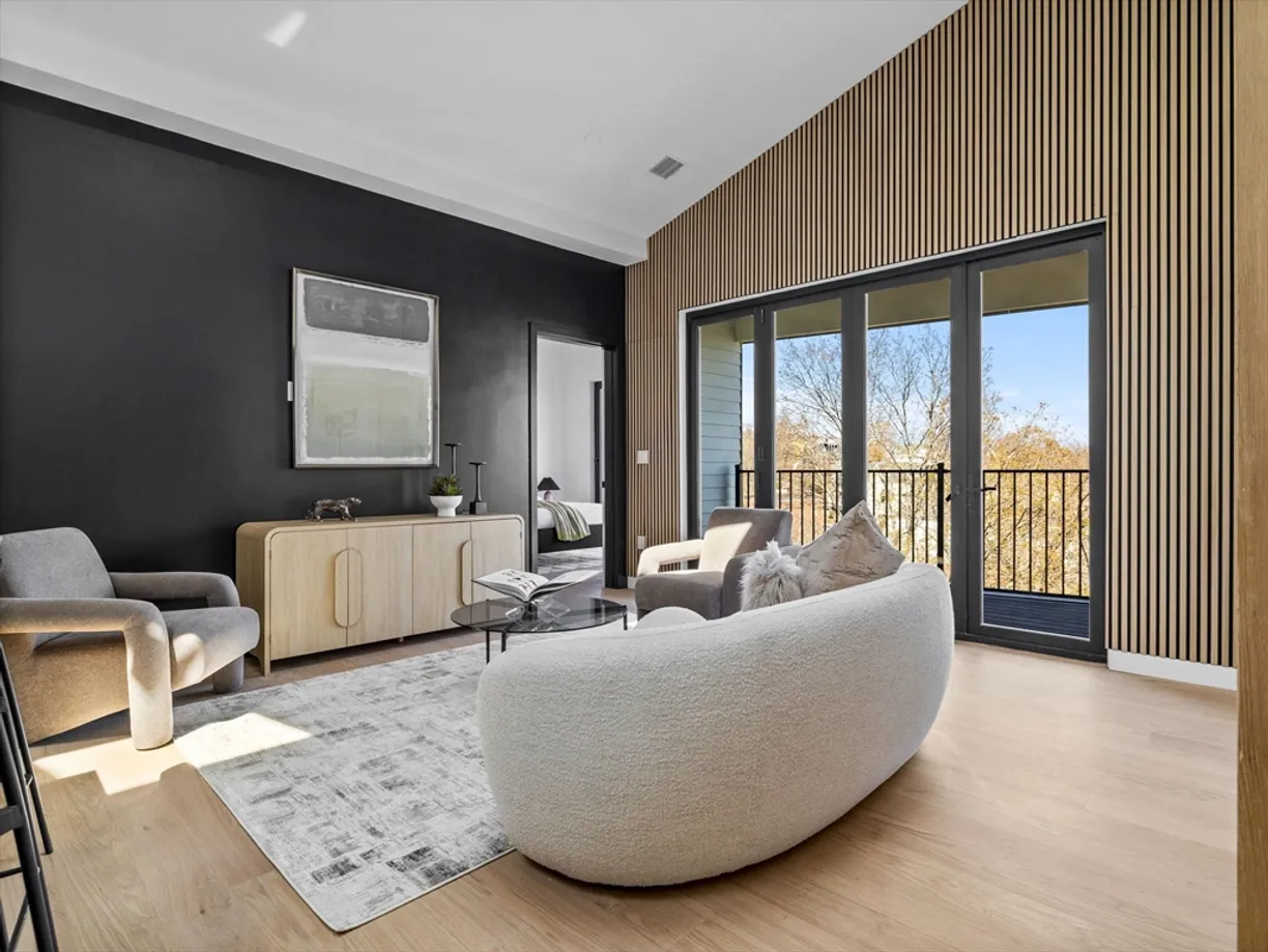 Boston, MA Real Estate | View 22 High Street, PH13 | Listing