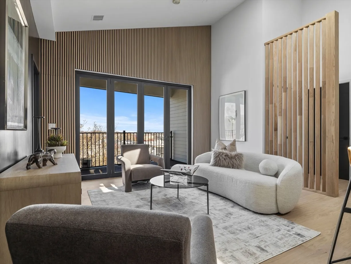 Boston, MA Real Estate | View 22 High Street, PH13 | Listing