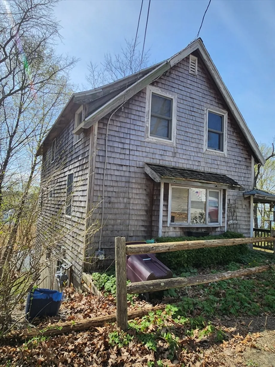 Boston, MA Real Estate | View 41 Pecksuot Rd | 2 Beds, 1 Bath