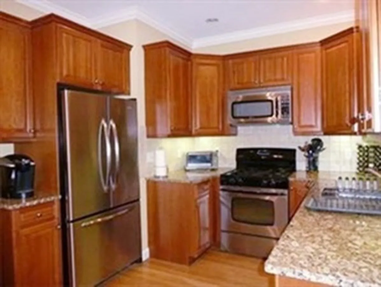 Boston, MA Real Estate | View 25 Hastings Ave, 1 | 3 Beds, 2 Baths