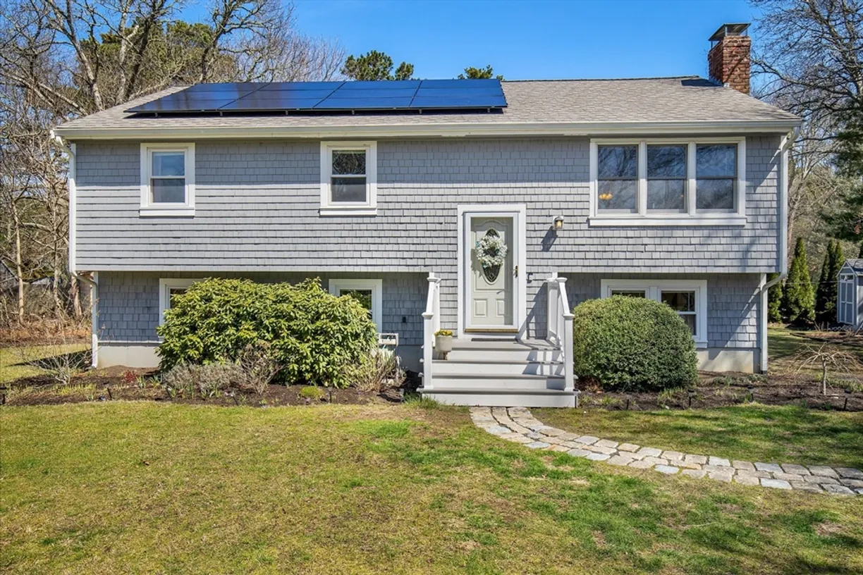 Boston, MA Real Estate | View 16 Grace Ct | 3 Beds, 2 Baths