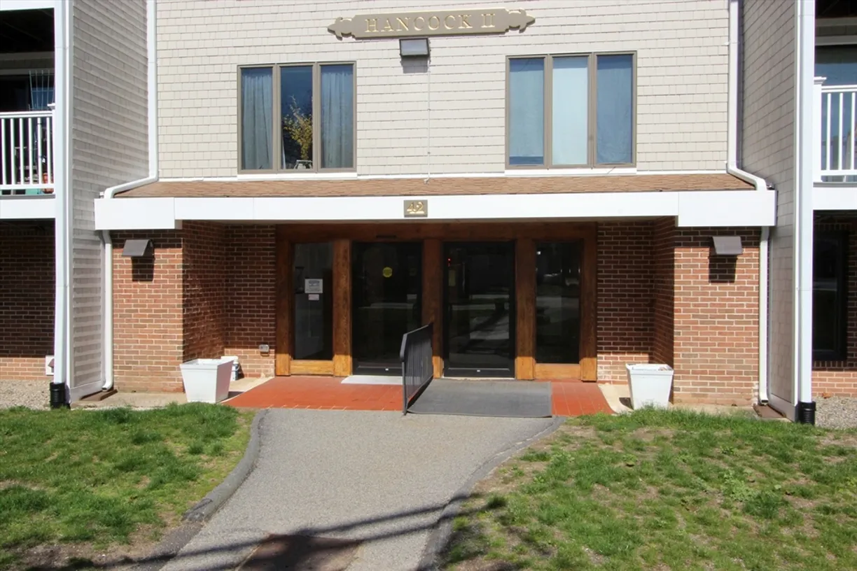 Boston, MA Real Estate | View 42 Old Colony Way, 6 | Listing