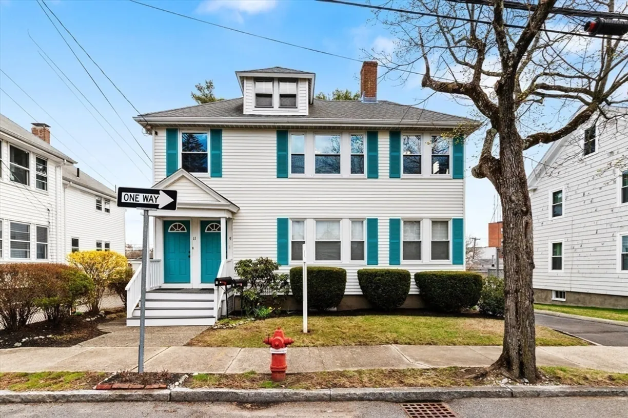 Boston, MA Real Estate | View 11 Brookdale Rd, 11 | 3 Beds, 1 Bath