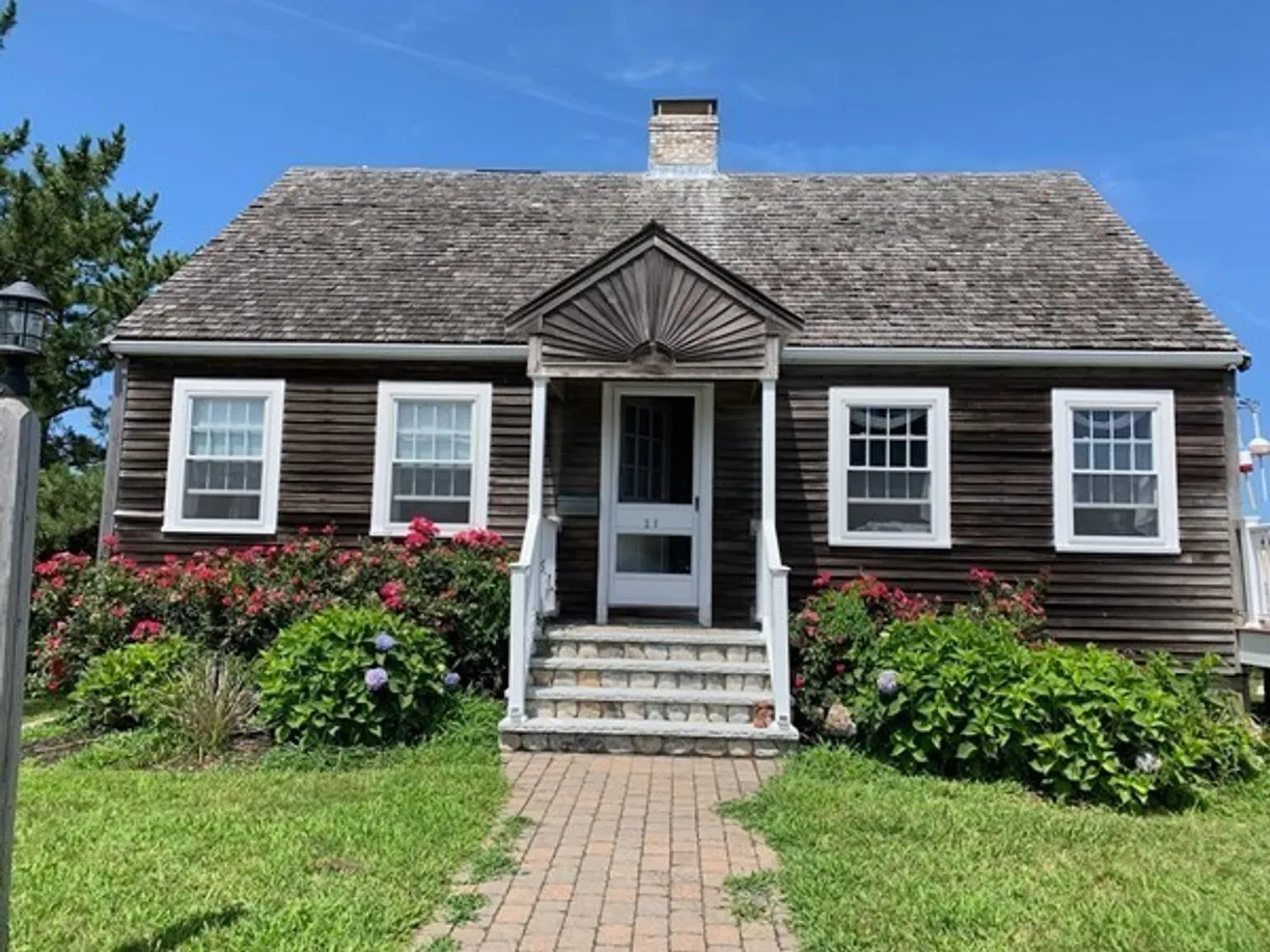 Boston, MA Real Estate | View 21 Stone Ave | 4 Beds, 2 Baths