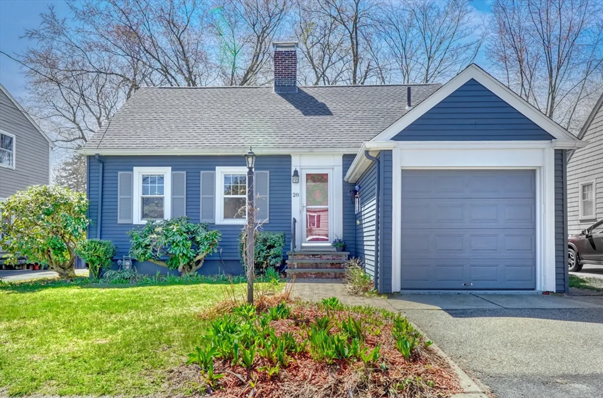 Boston, MA Real Estate | View 28 Beacon St | 3 Beds, 2 Baths