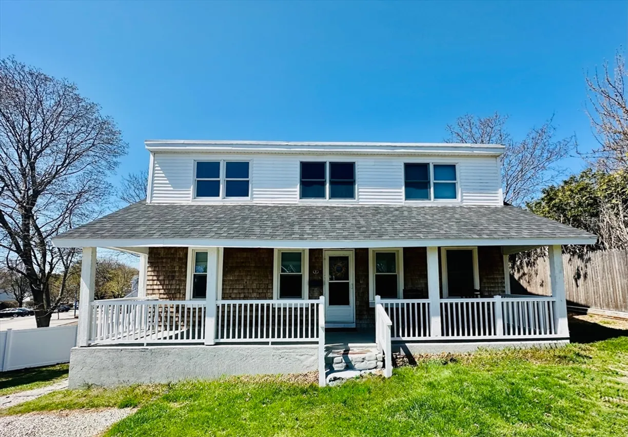 Boston, MA Real Estate | View 1 South Ave | 3 Beds, 2 Baths