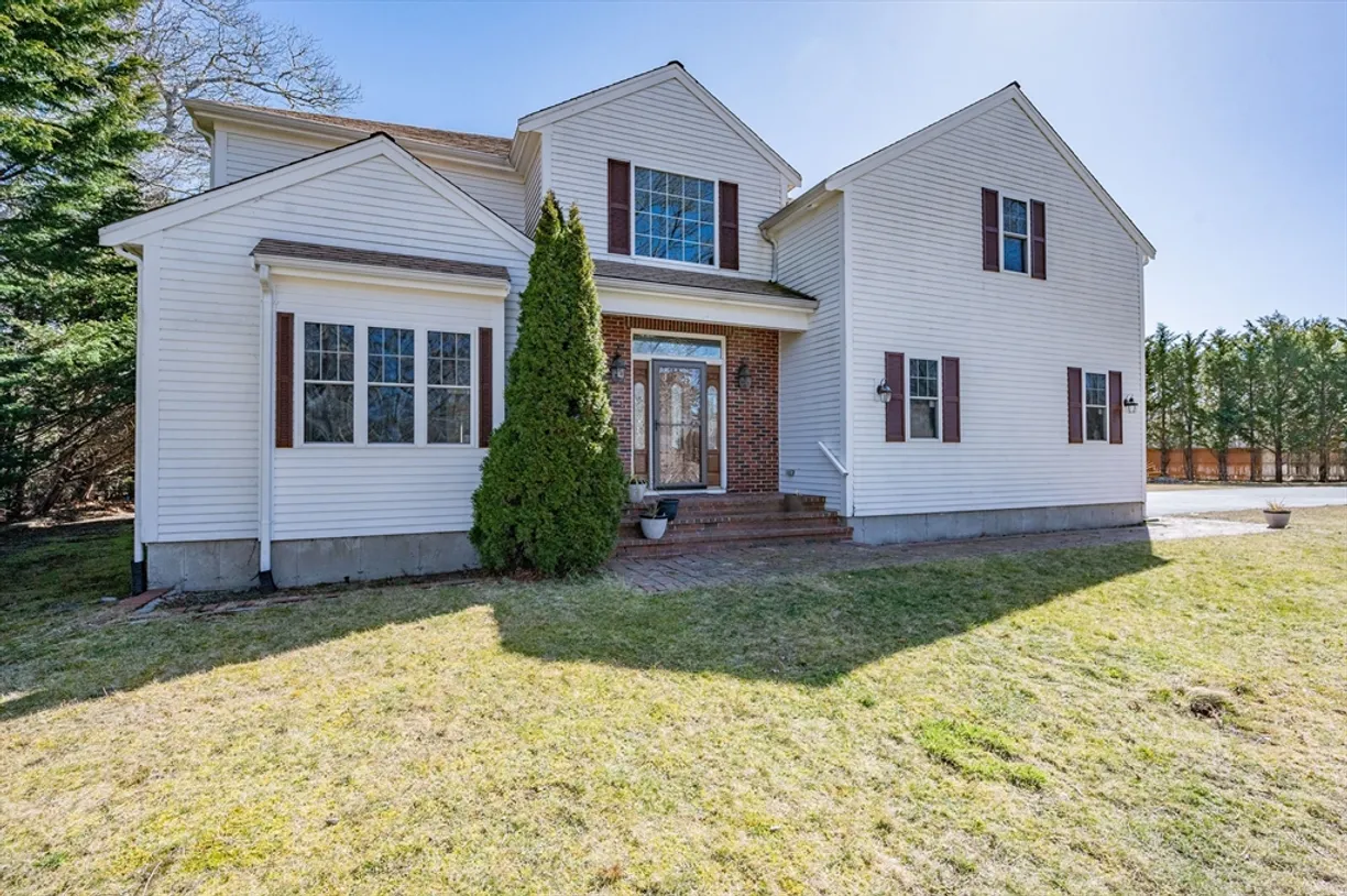 Boston, MA Real Estate | View 2 Centerville Ave | 4 Beds, 3 Baths
