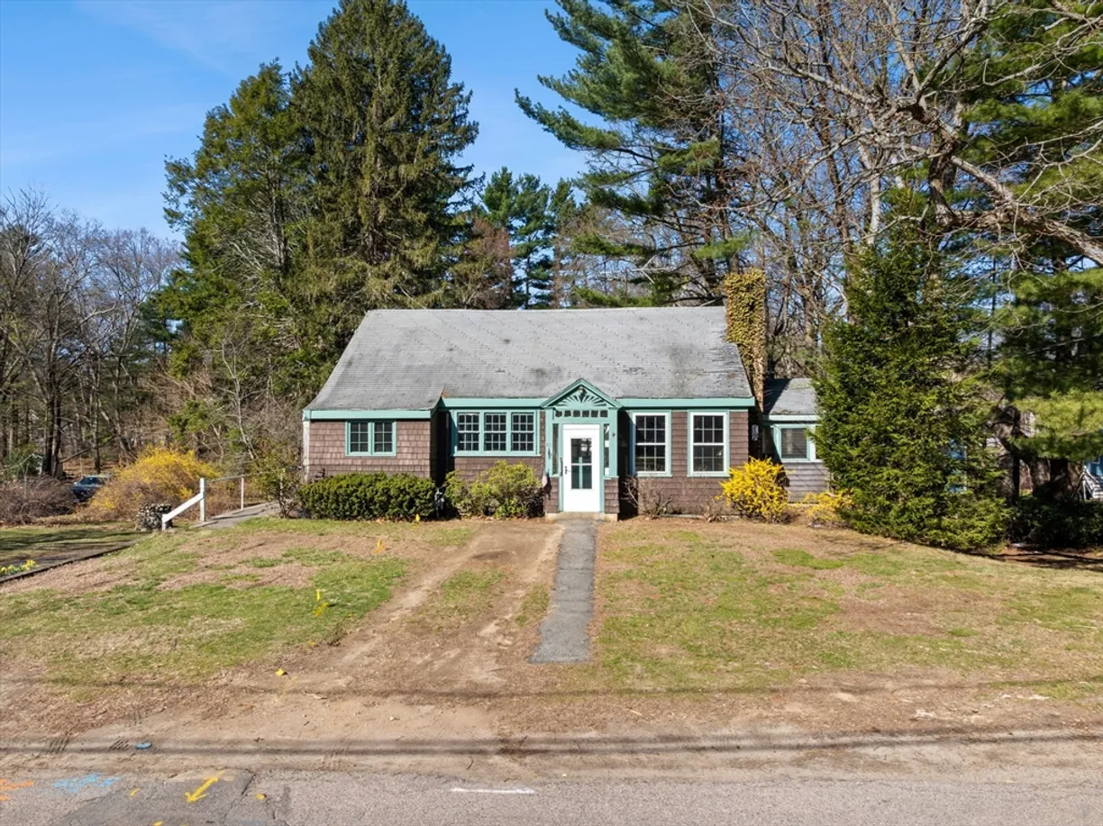 Boston, MA Real Estate | View 45 Cottage St | 3 Beds, 1 Bath