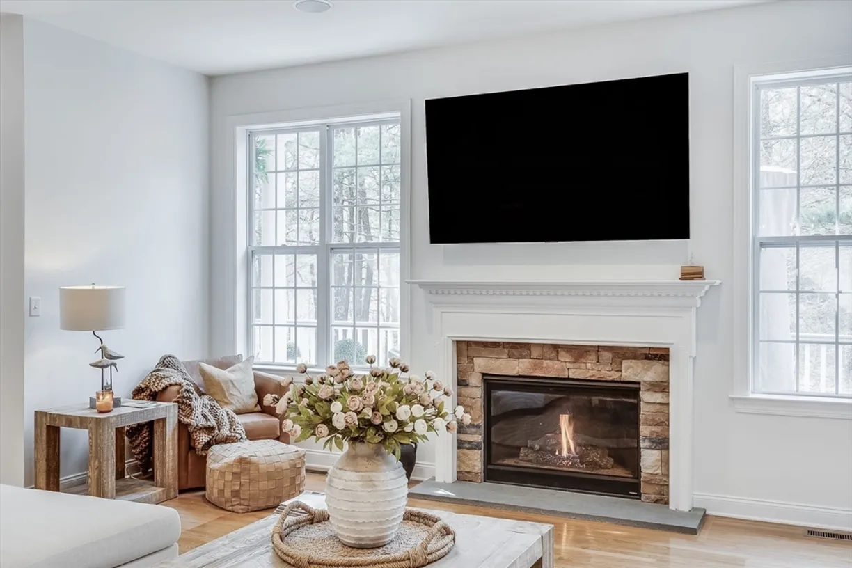 Boston, MA Real Estate | View 17 Saddleback | Listing