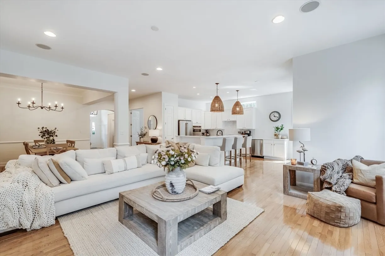 Boston, MA Real Estate | View 17 Saddleback | 2 Beds, 3 Baths