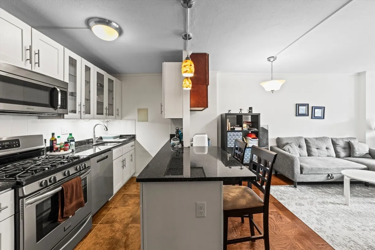 Boston, MA Real Estate | View 6 Whittier Place, 3G | 1 Bath