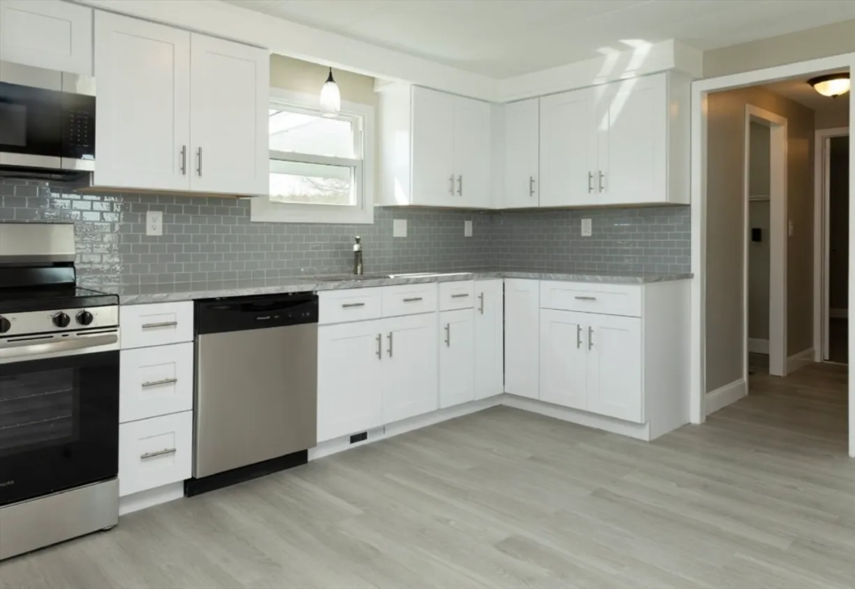 Boston, MA Real Estate | View 7 Silver Birch Lane | Listing