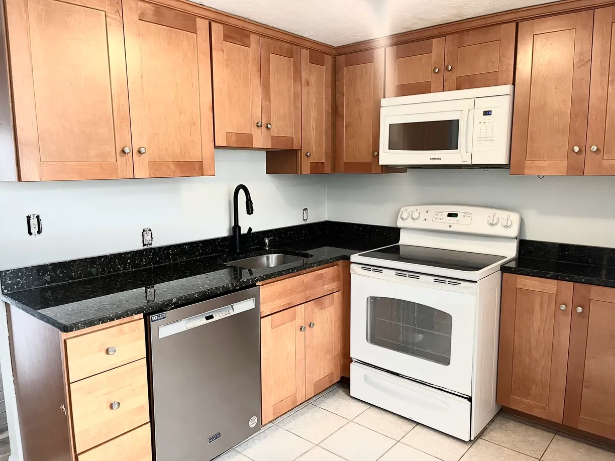 2 Tideview Path #11, Plymouth, MA 02360 Property for rent