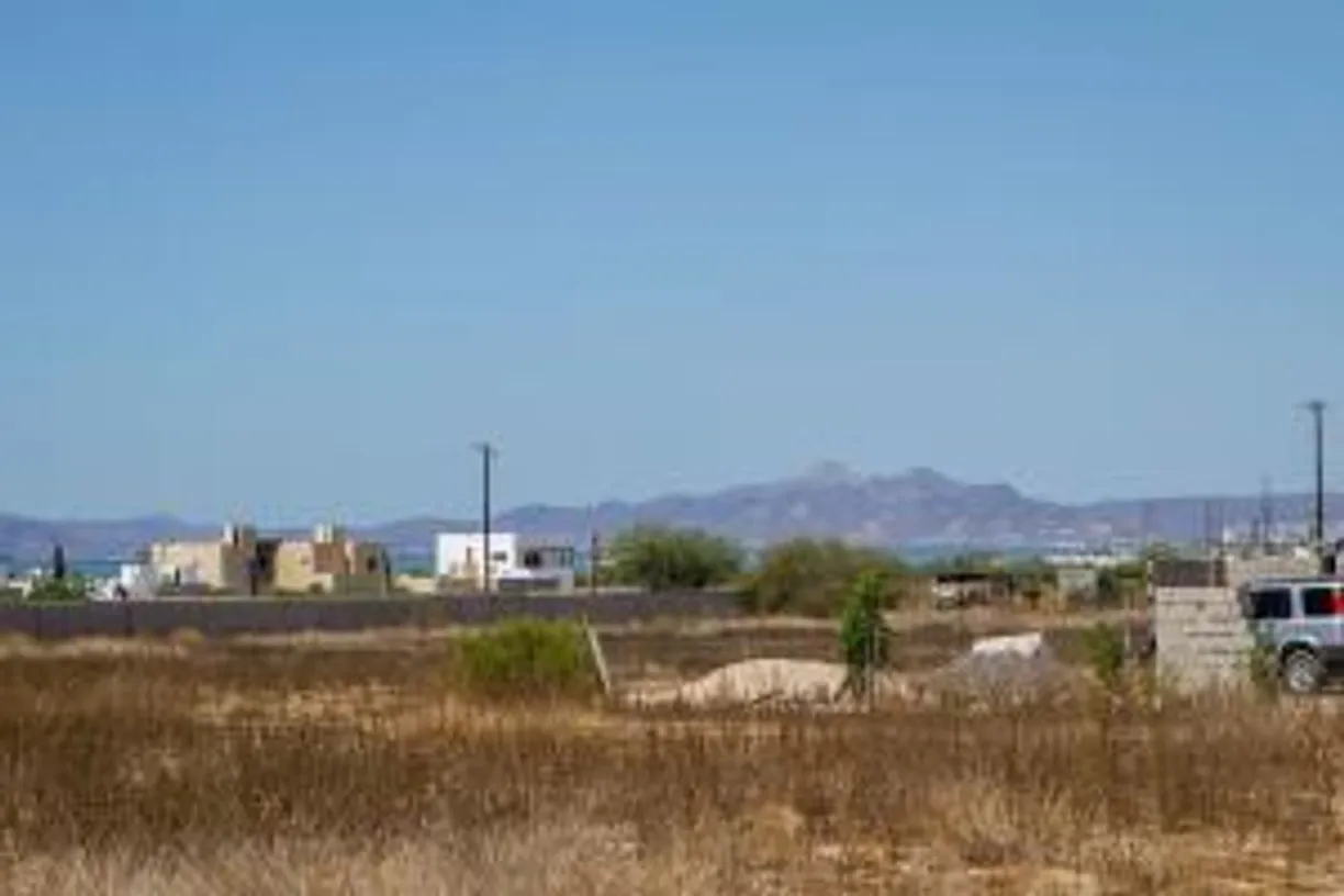Los Cabos Real Estate | View Calle de Acceso