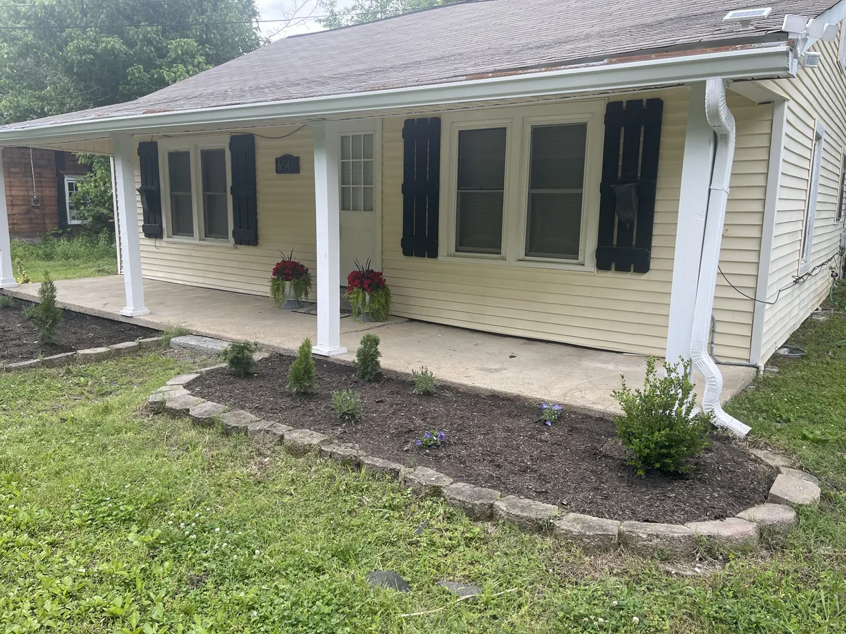 Nashville, TN Real Estate | View 6548 Old Clarksville Pike | 2 Beds, 1 Bath