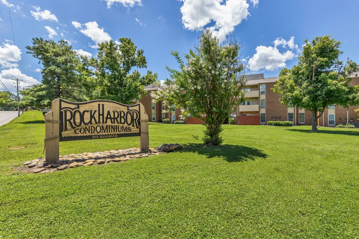 Nashville, TN Real Estate | View 515 Basswood Ave, B27 | 2 Beds, 1 Bath