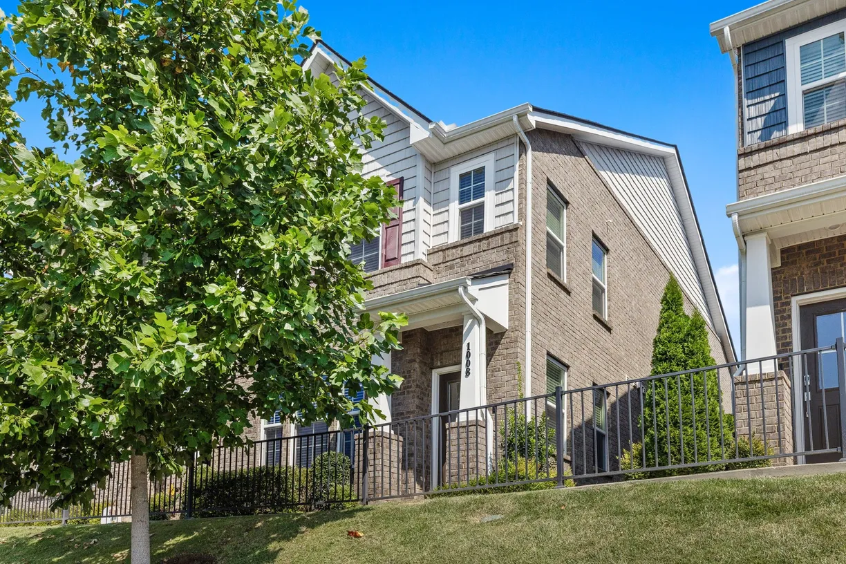 Nashville, TN Real Estate | View 1008 Henley Pvt Ln | 3 Beds, 2 Baths