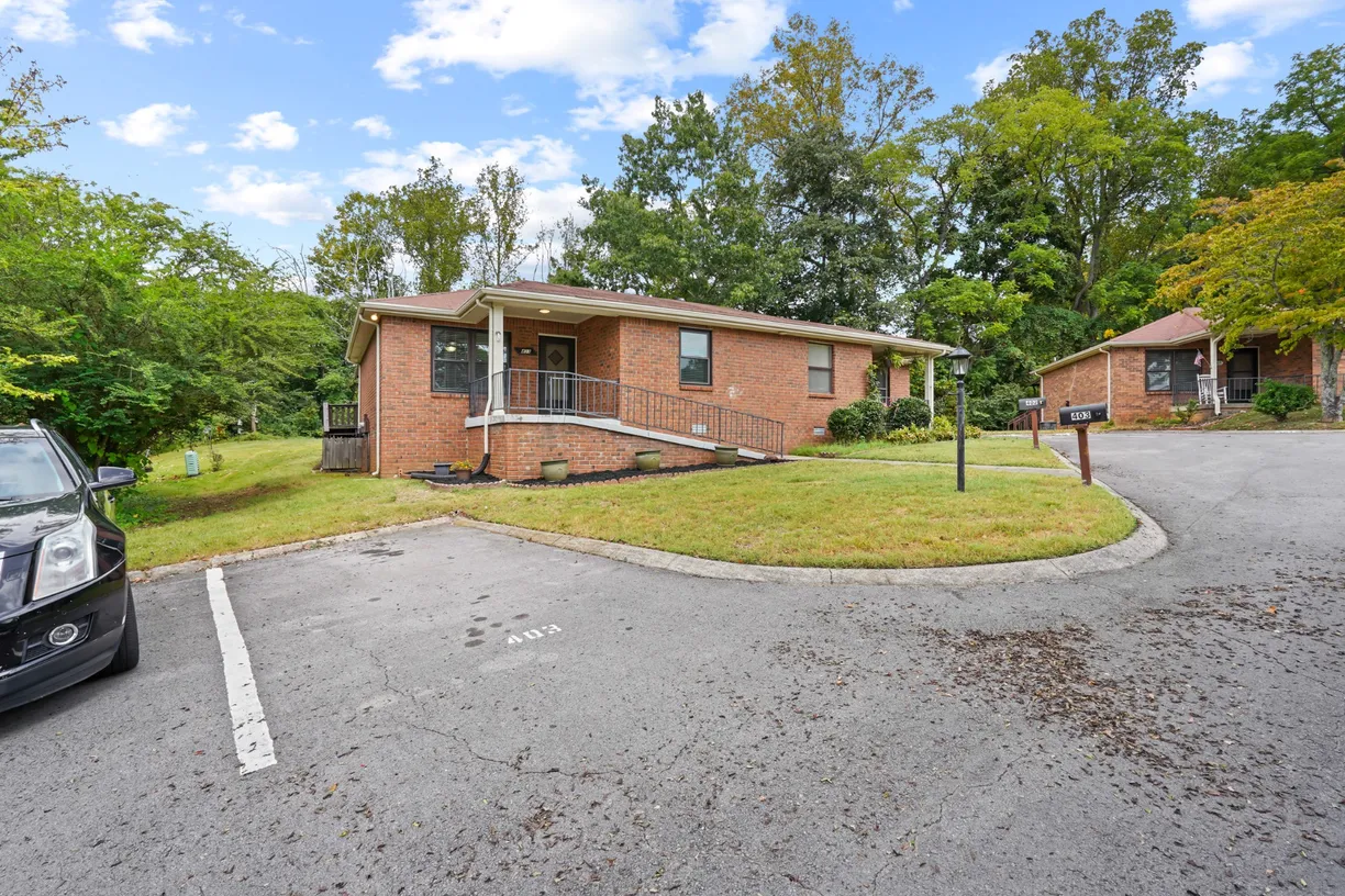 Nashville, TN Real Estate | View 403 Deer Lake Dr | Listing
