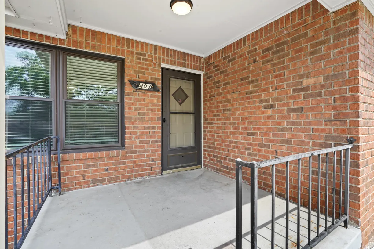 Nashville, TN Real Estate | View 403 Deer Lake Dr | 2 Beds, 1 Bath