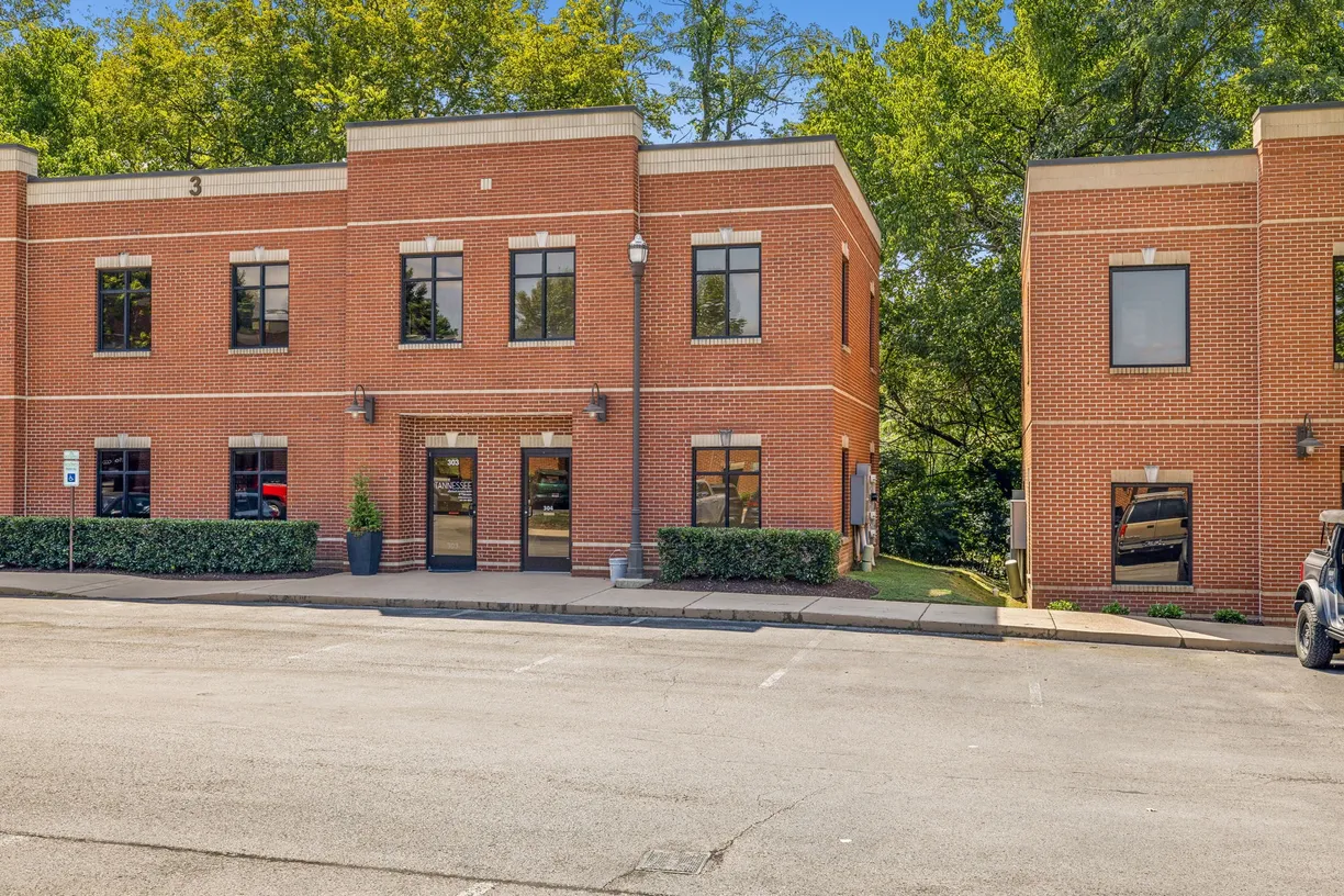 Nashville, TN Real Estate | View 106 Mission Court