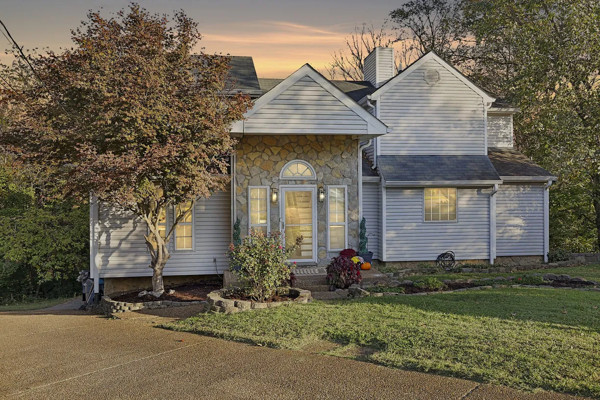 Nashville, TN Real Estate | View 1232 Reelfoot Cir | 4 Beds, 3 Baths
